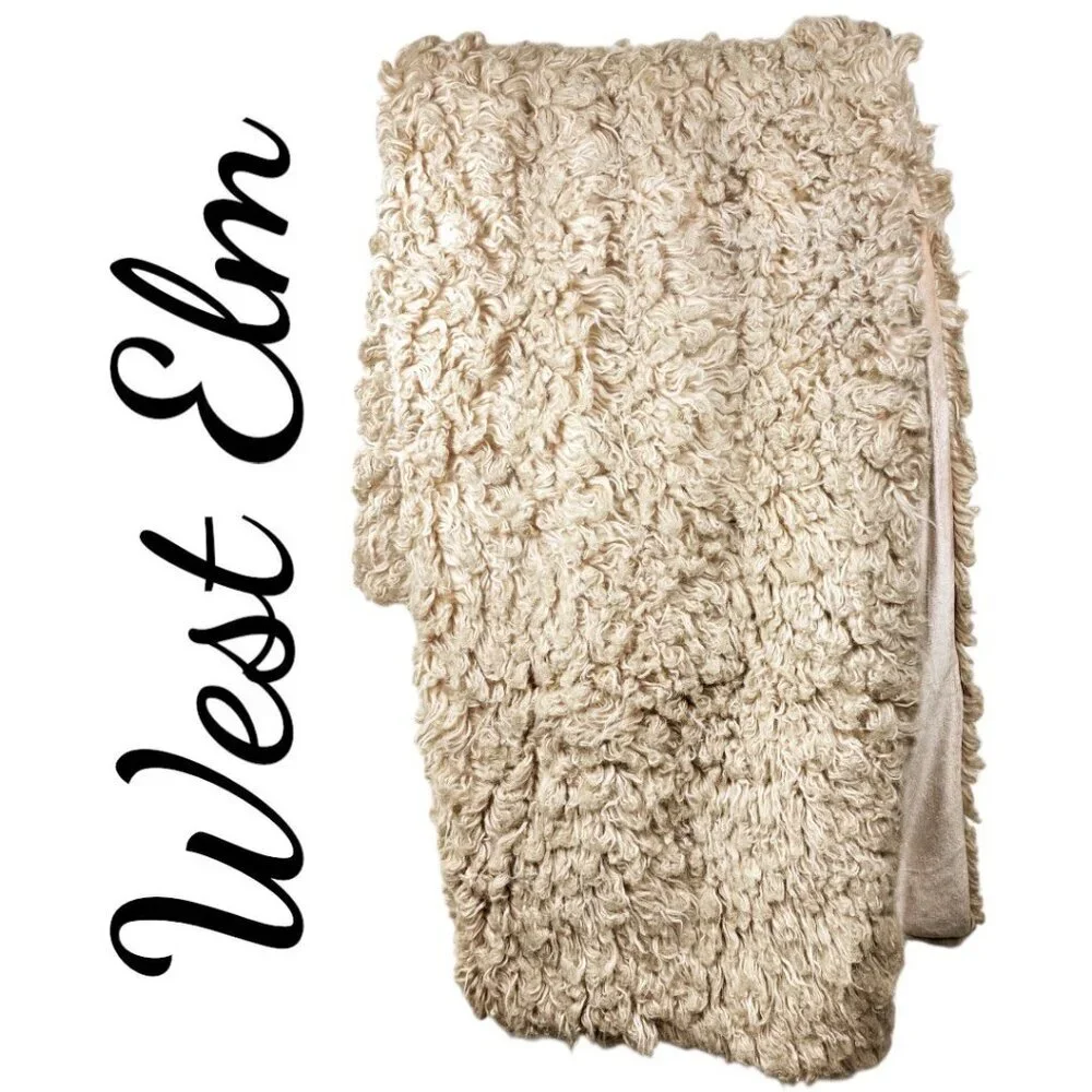 WEST ELM Faux Fur Blush‎ Pink Plush Throw Blanket, 47” x 60”